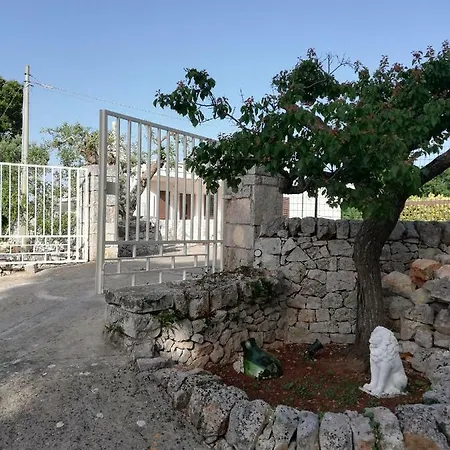 Trulli Soleti 洛科罗通多