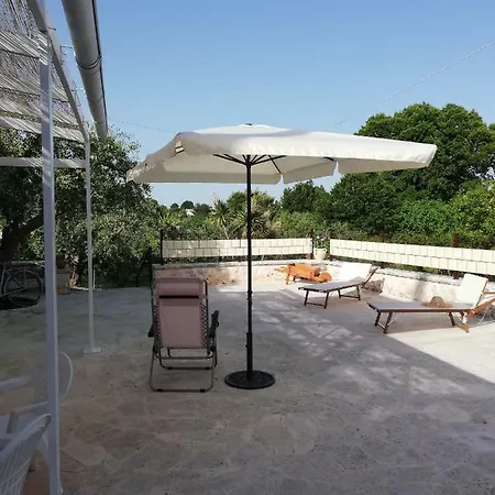 Trulli Soleti 度假居 *